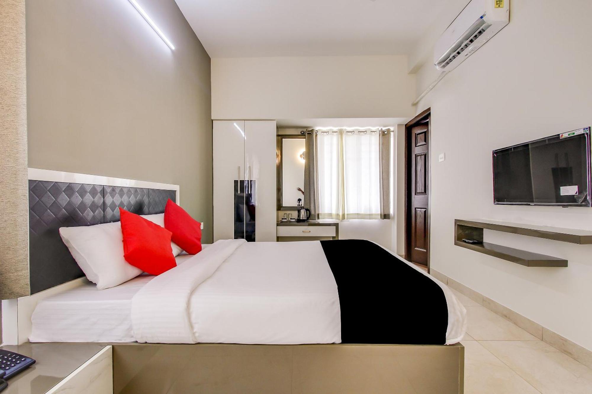 Capital O New Paradise Inn Irugur Exterior photo