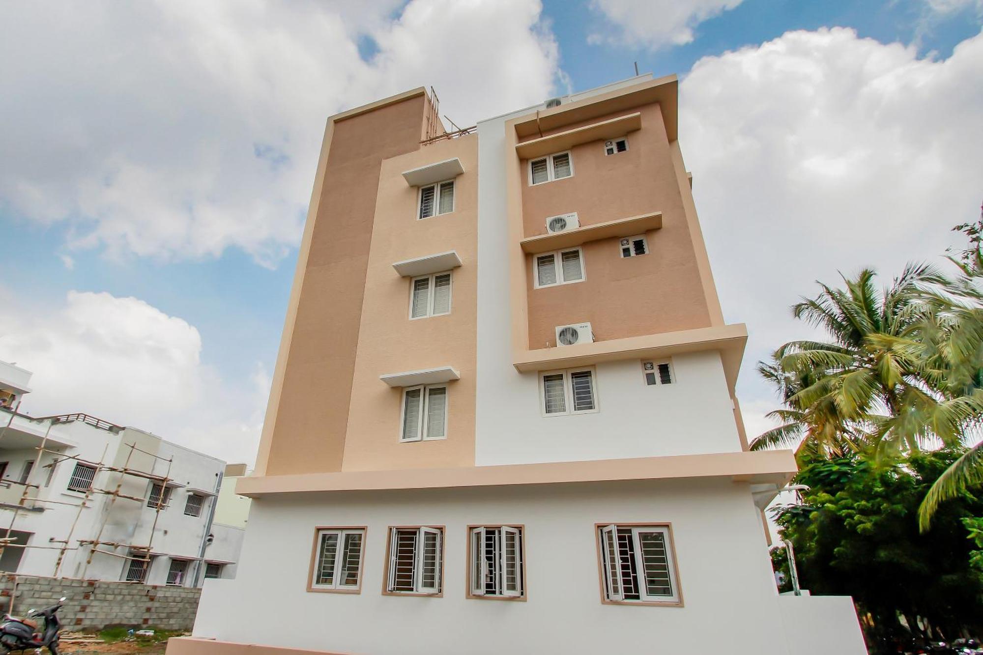 Capital O New Paradise Inn Irugur Exterior photo