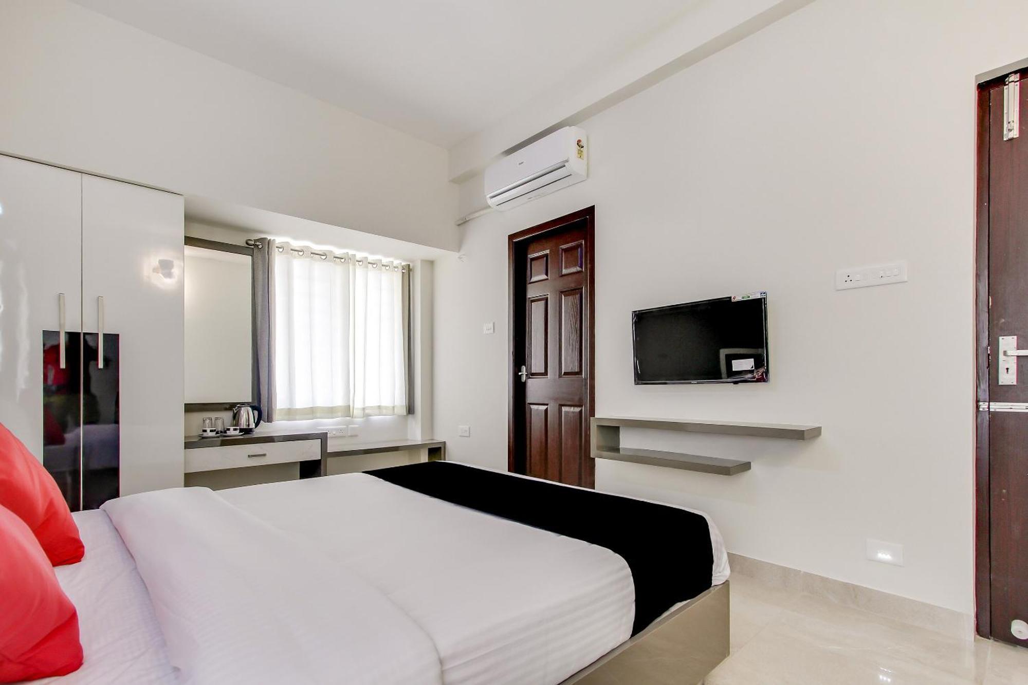 Capital O New Paradise Inn Irugur Exterior photo