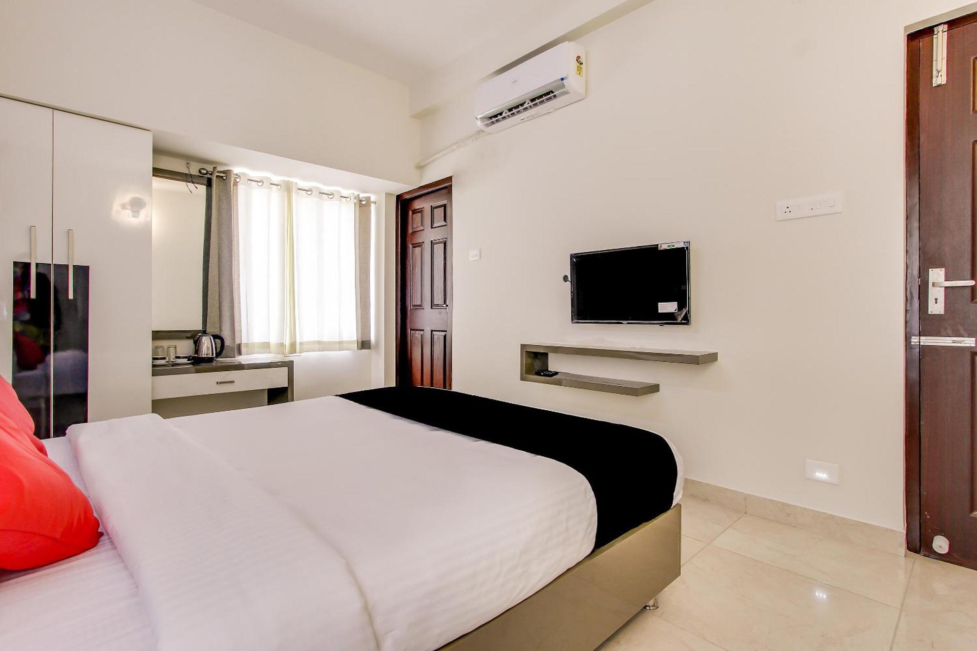 Capital O New Paradise Inn Irugur Exterior photo